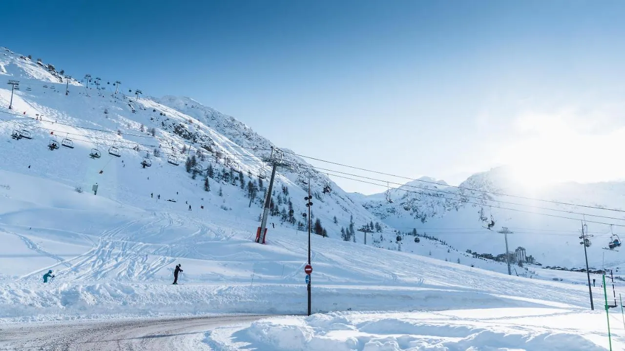 Hotel Apex2100 International Ski Academy Tignes France