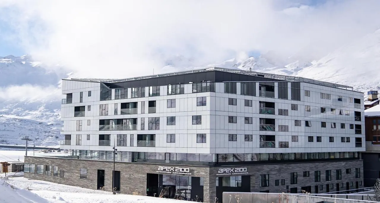 Apex2100 International Ski Academy Tignes location
